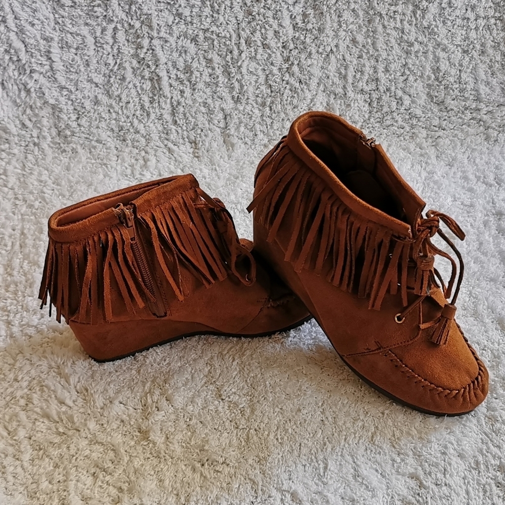 Fashion Boots Wedges, Size 8.5, Cognac